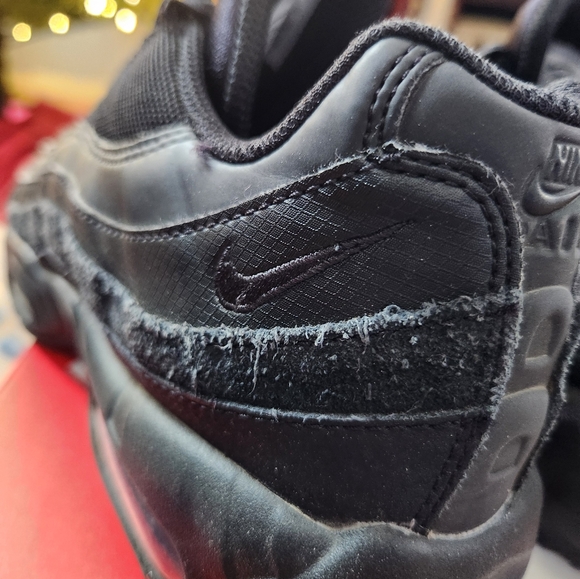 Mens Air Max 95 Essentials - Picture 6 of 11